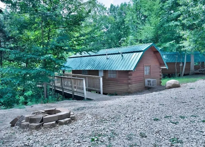 Cozy Rustic Cabin With Views